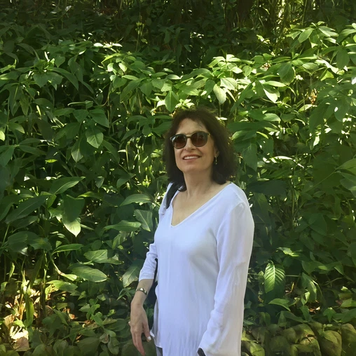 Mónica Moraes R.